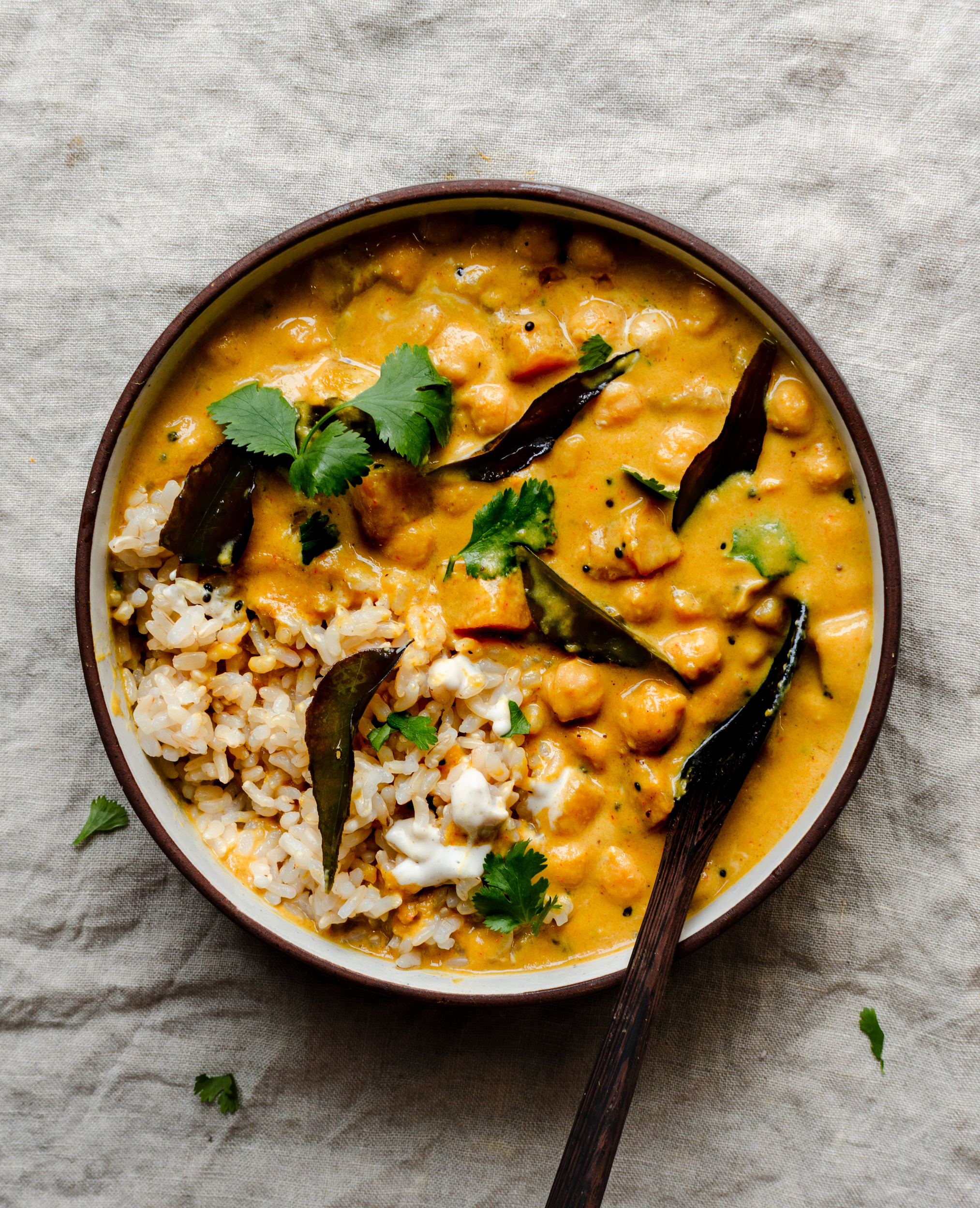 Coconut Mango Chickpea Curry - Upbeet Anisha